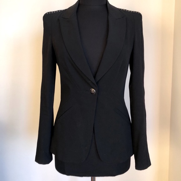 Zara Jackets & Blazers - Fitted Black Blazer